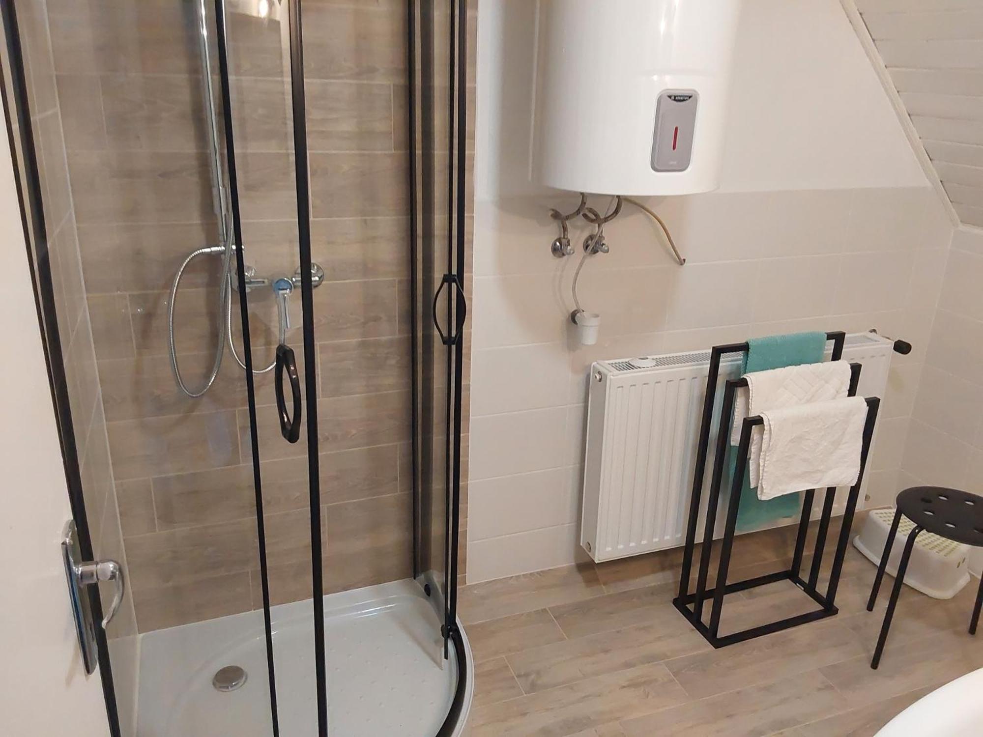 Tuerkiz Apartman - 5 Szobas 13 Fos Apartmanhaz 4Km A Balaton- Balatonszabadi Fürdőtelep מראה חיצוני תמונה