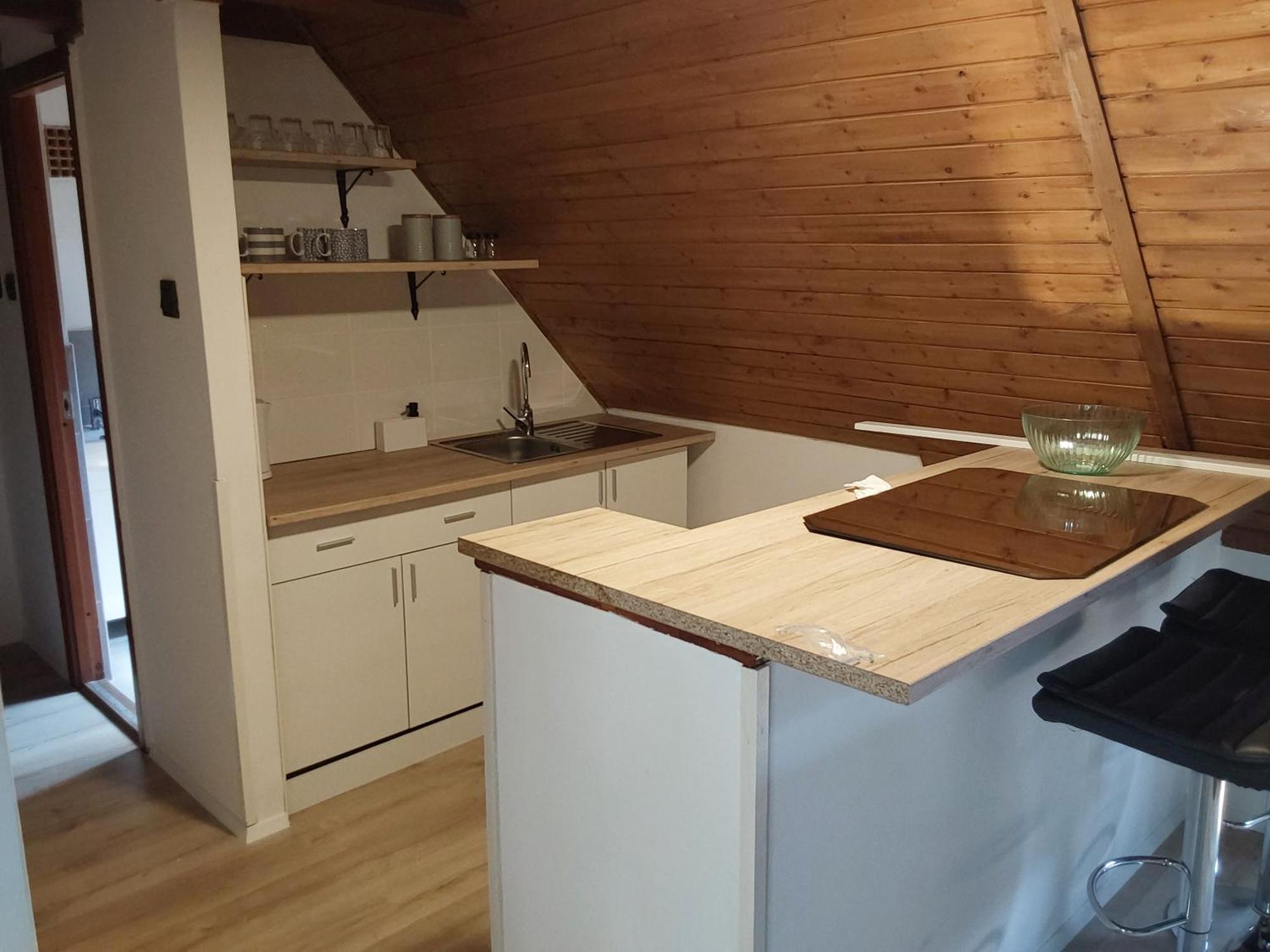 Tuerkiz Apartman - 5 Szobas 13 Fos Apartmanhaz 4Km A Balaton- Balatonszabadi Fürdőtelep מראה חיצוני תמונה