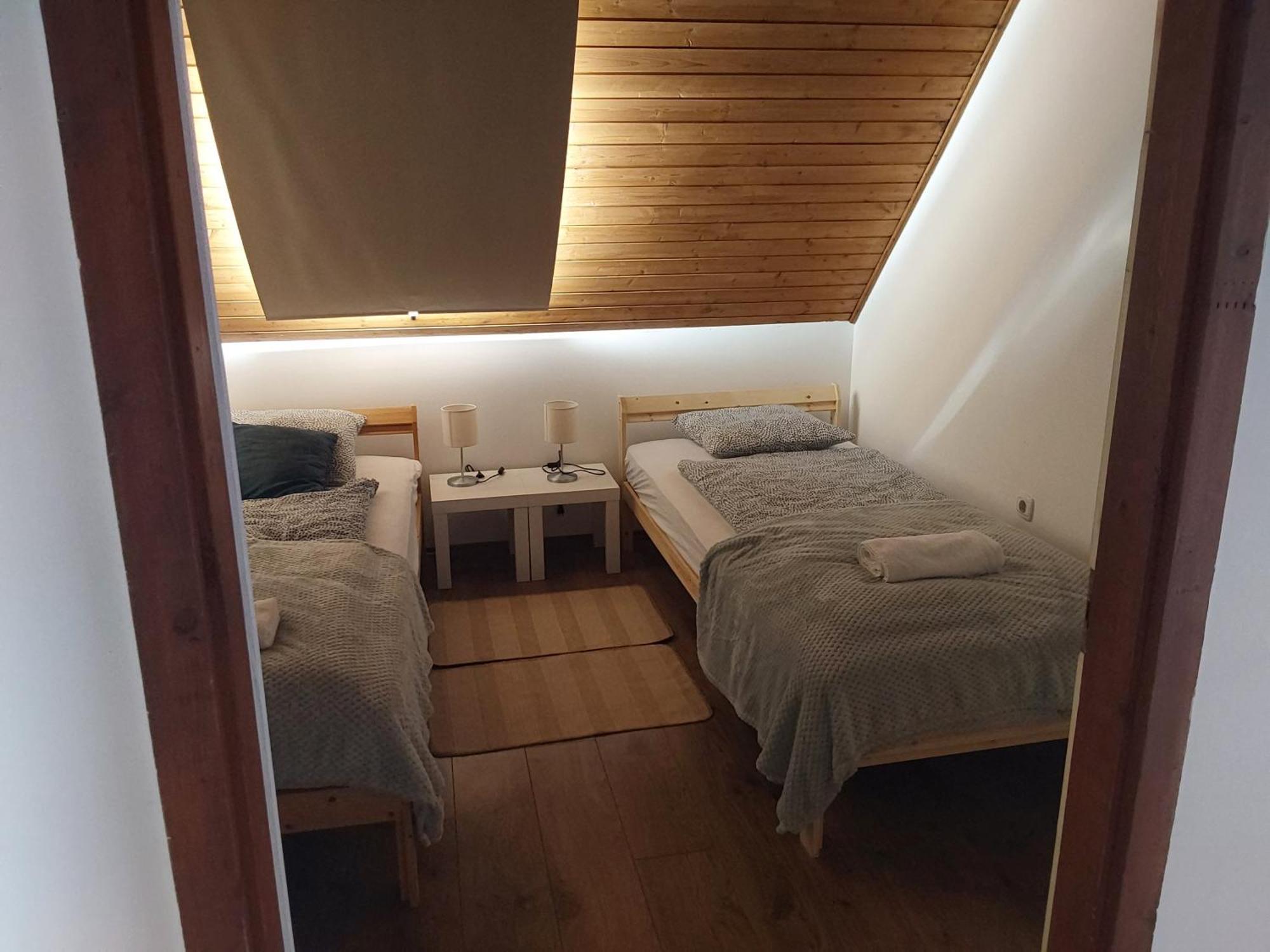 Tuerkiz Apartman - 5 Szobas 13 Fos Apartmanhaz 4Km A Balaton- Balatonszabadi Fürdőtelep מראה חיצוני תמונה