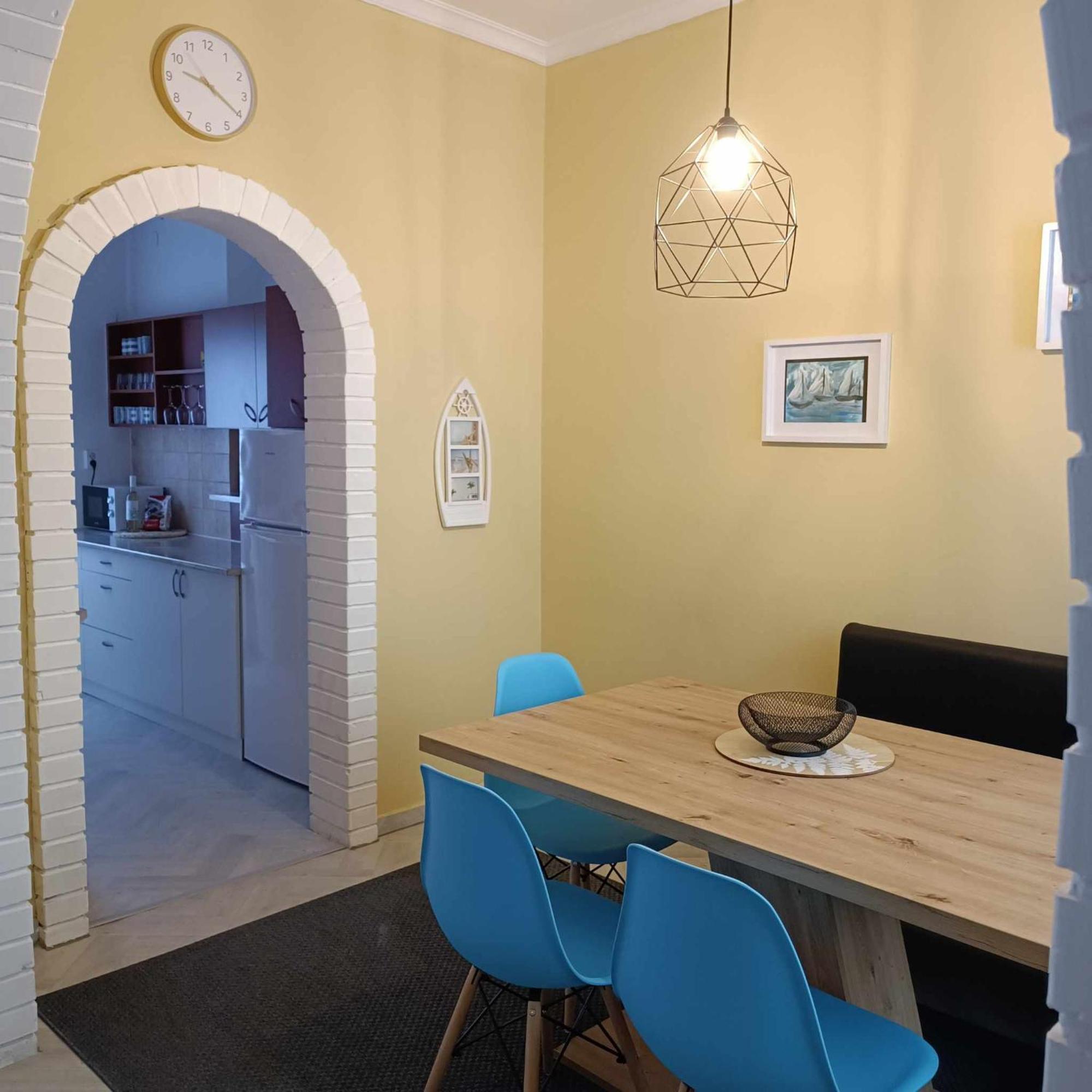 Tuerkiz Apartman - 5 Szobas 13 Fos Apartmanhaz 4Km A Balaton- Balatonszabadi Fürdőtelep מראה חיצוני תמונה